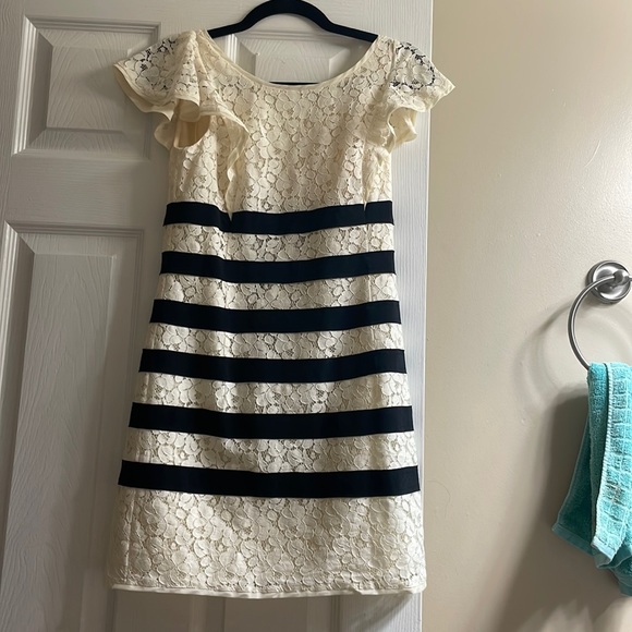 BCBGMaxAzria Dresses & Skirts - BCBG MAXAZRIA Renato Lace Mini Dress